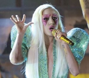 lady gaga fisico